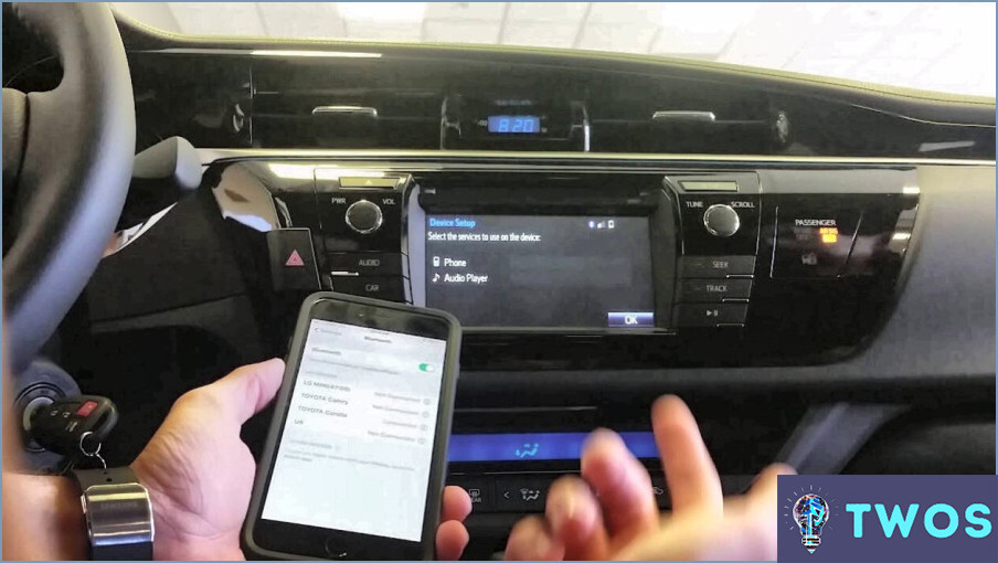 ¿Cómo eliminar el teléfono de Toyota Corolla Bluetooth?