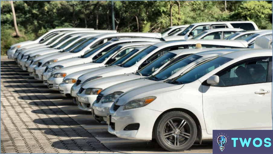 Cómo mantener limpio el coche blanco?