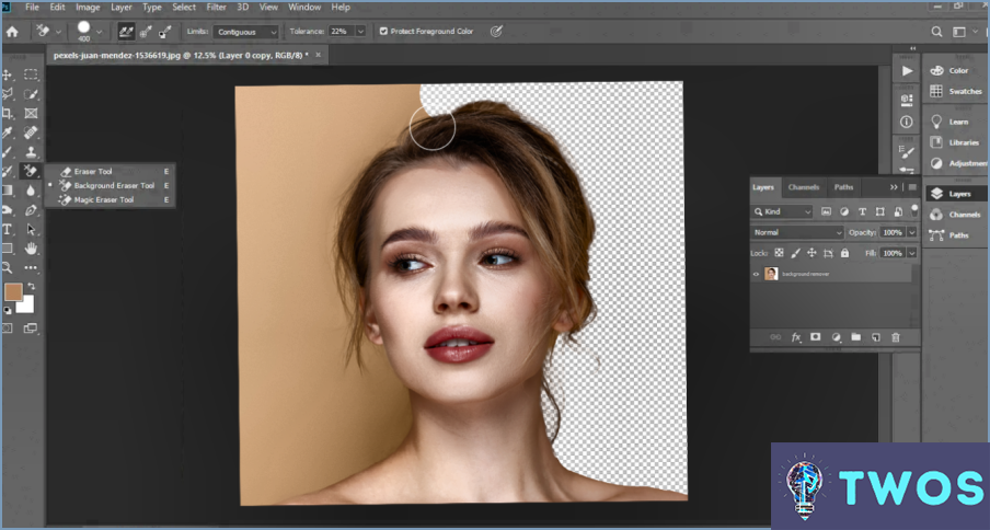 ¿Cómo eliminar todo el blanco en Photoshop?