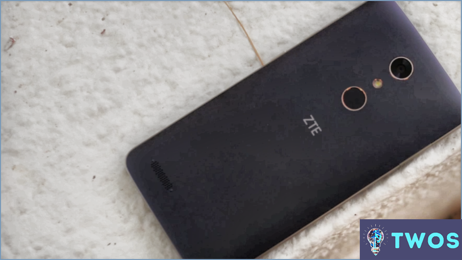 ¿Cómo restablecer un ZTE z981?