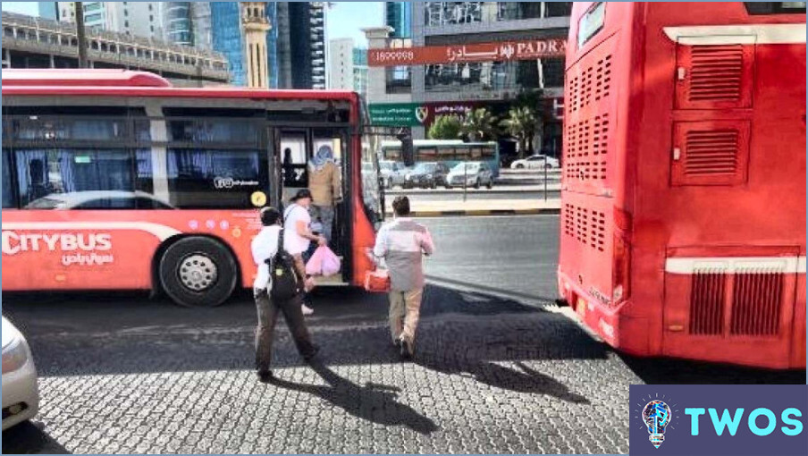 ¿Es seguro el autobús rojo?