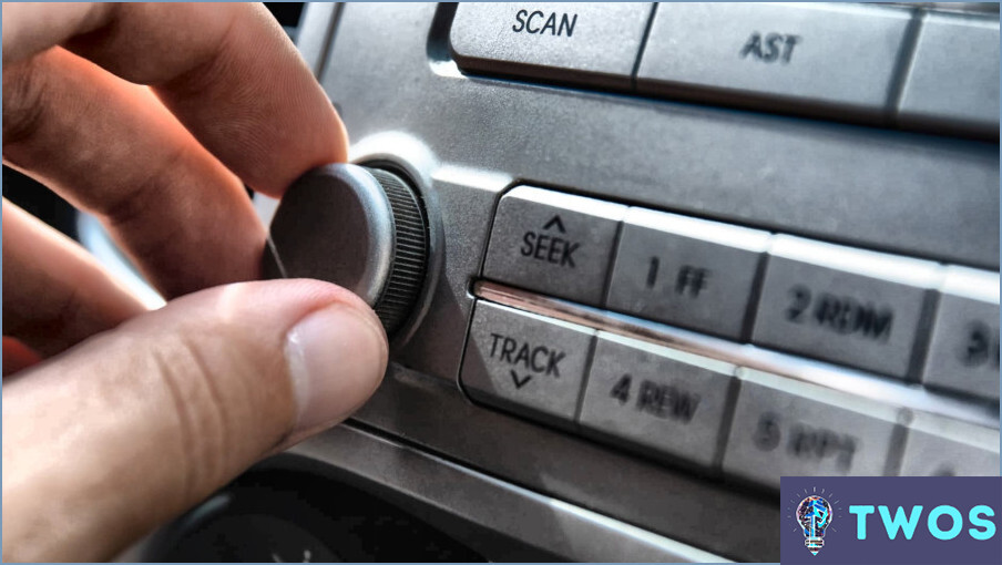 Cómo mantener la radio encendida cuando el coche está apagado Ford?