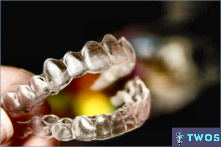 Cómo limpiar Invisalign manchado?