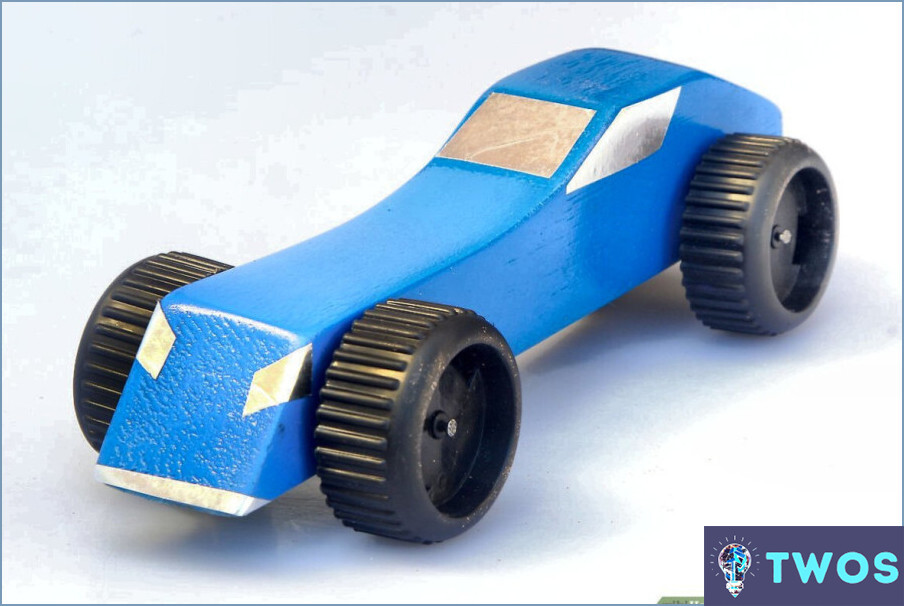 Cómo pulir ejes para Pinewood Derby coche?