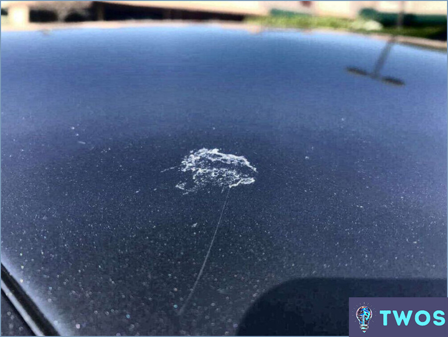 Cómo quitar pequeñas manchas negras en la pintura del coche?