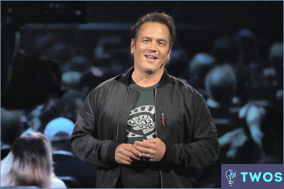 ¿Cuánto mide Phil Spencer en Xbox?